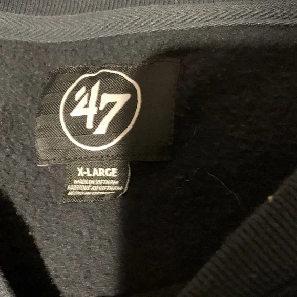 #372 ‘47 Men's Red Sox Navy and Red Crewneck Sweater - Picture 3 of 6